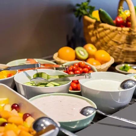 Ibis Hotel 3*